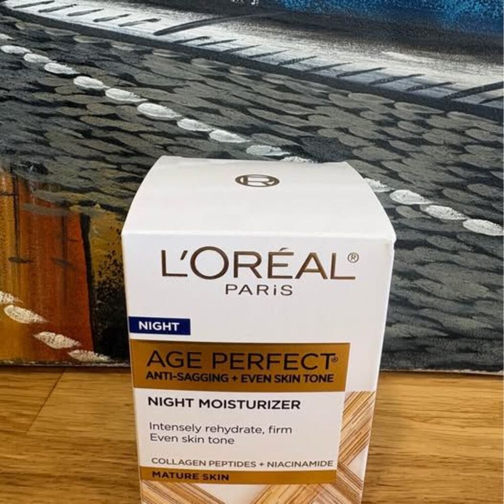 L’Oreal Age Perfect Night Moisturizer Collagen Peptides Niacinamide 2.5 oz